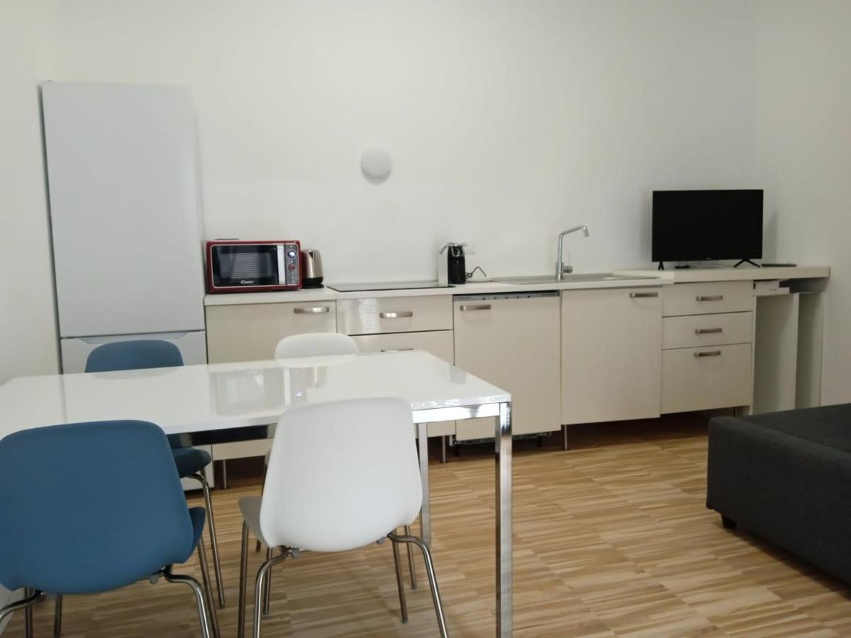 Apartment Via D'Apulia 11 Милано Екстериор снимка